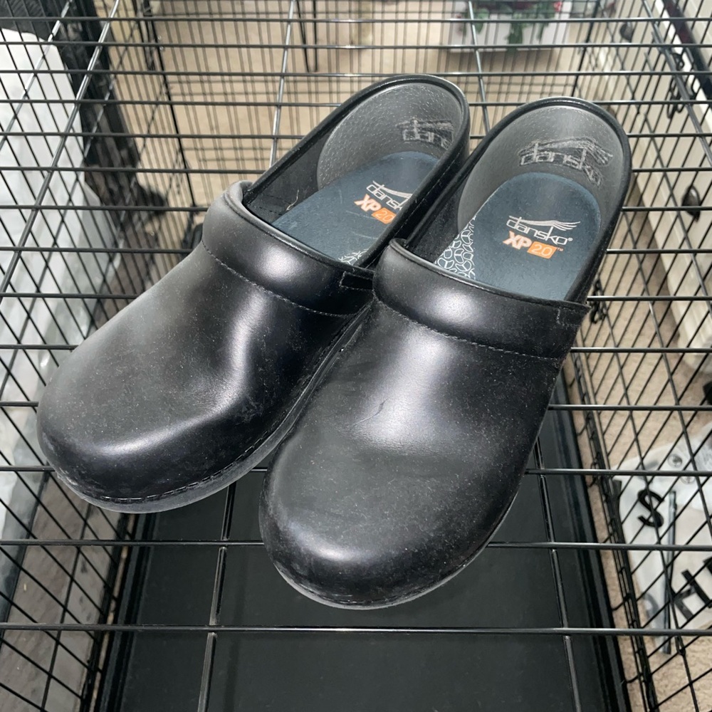 Dansko slip on clog nursing shoes